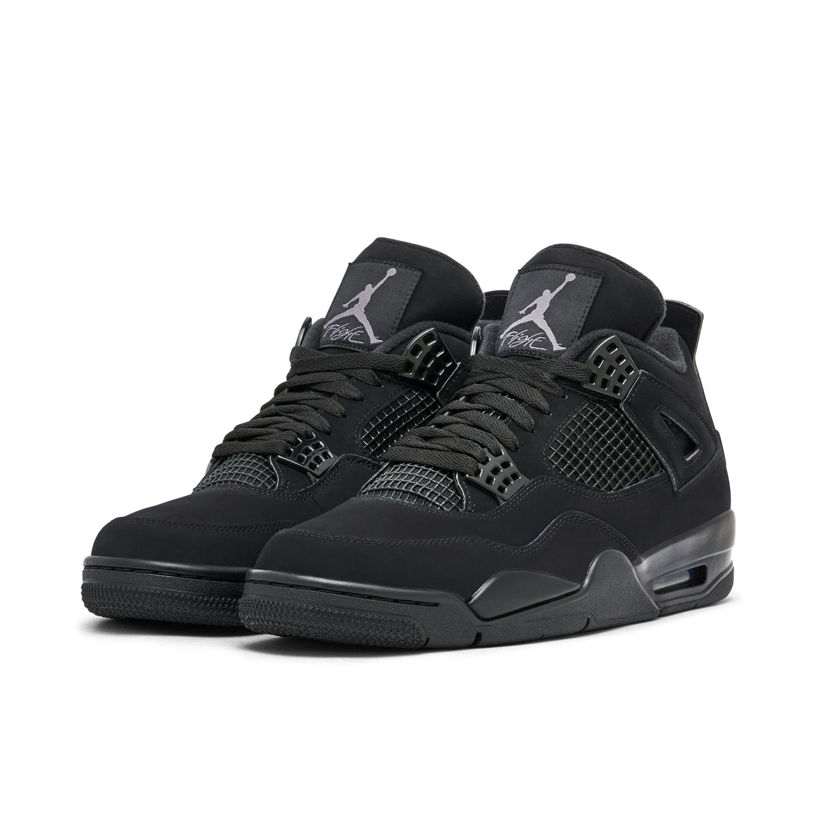 Jordan 4 negro