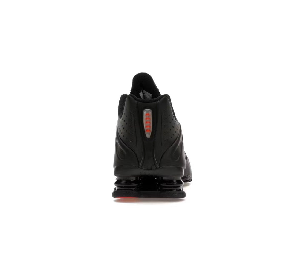Nike Shox R4