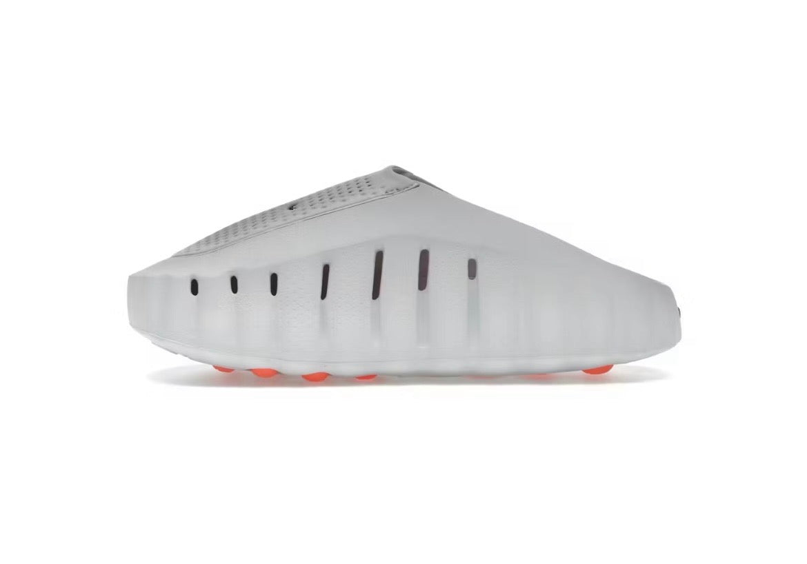 Nike Mind 001